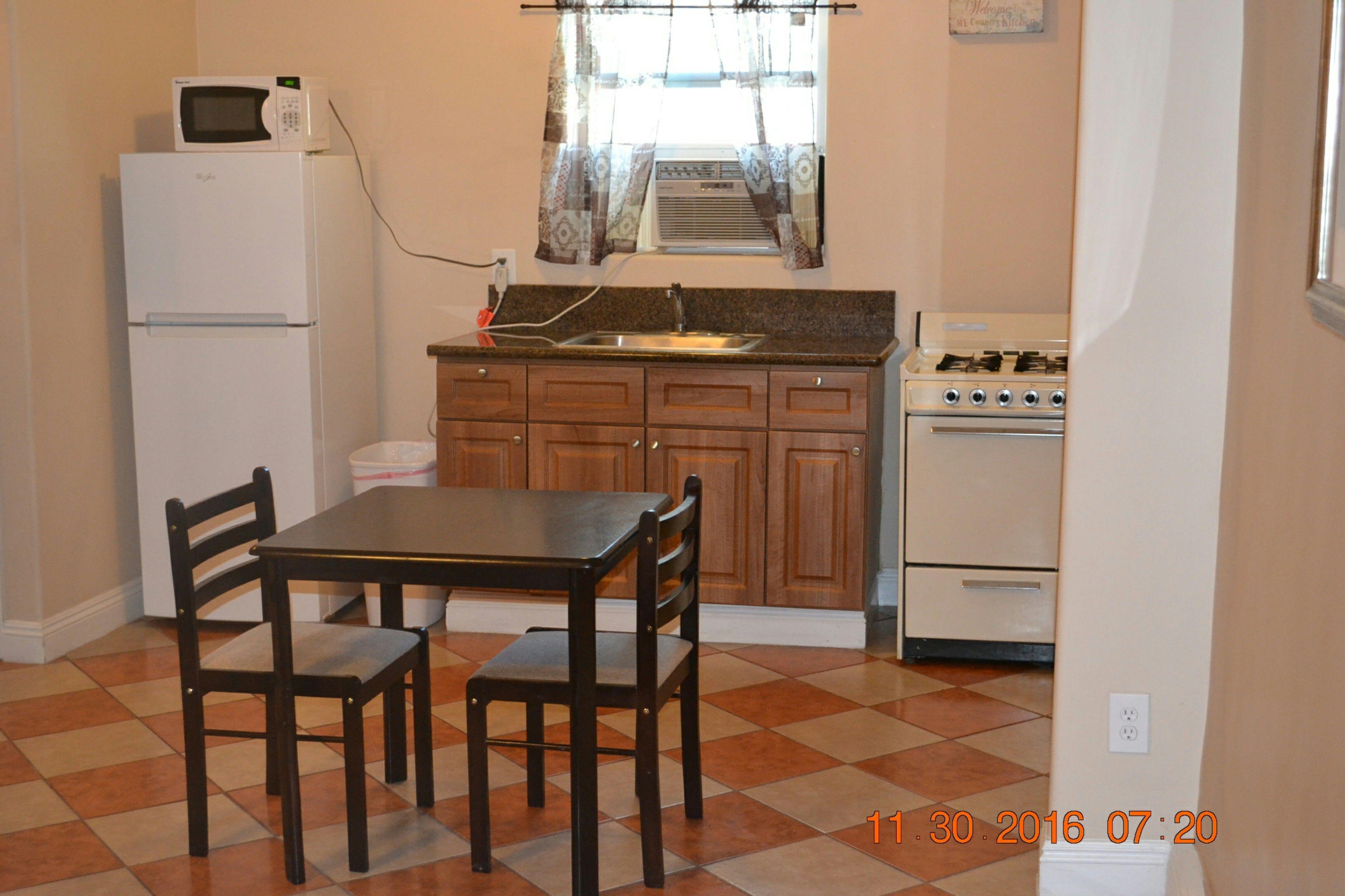 Monterey Inn Hotel Dream Suites — Photos 3